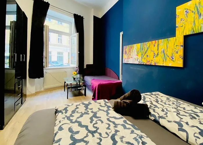 Elegant 1-bedroom Near Danube River